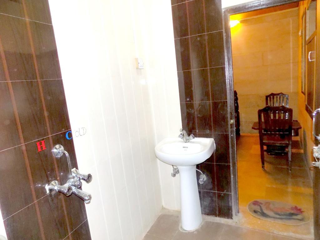 Hotel Fotiya Dzsaiszalmer Kültér fotó