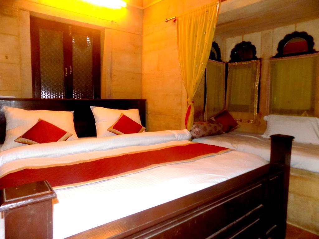 Hotel Fotiya Dzsaiszalmer Kültér fotó