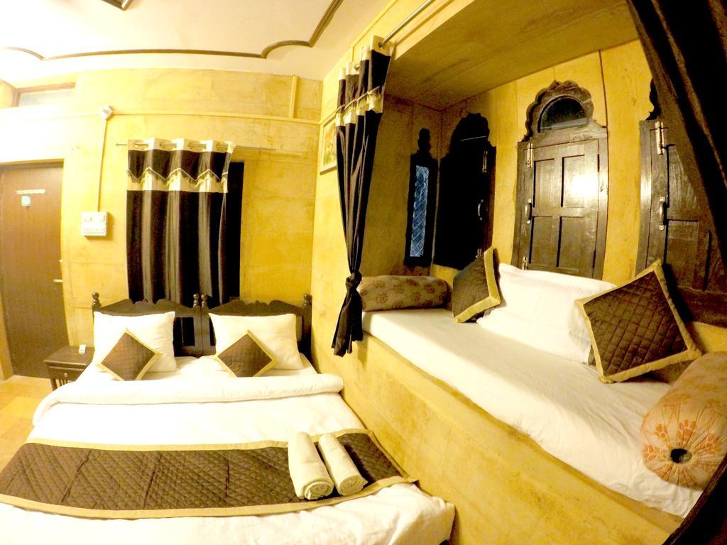 Hotel Fotiya Dzsaiszalmer Kültér fotó