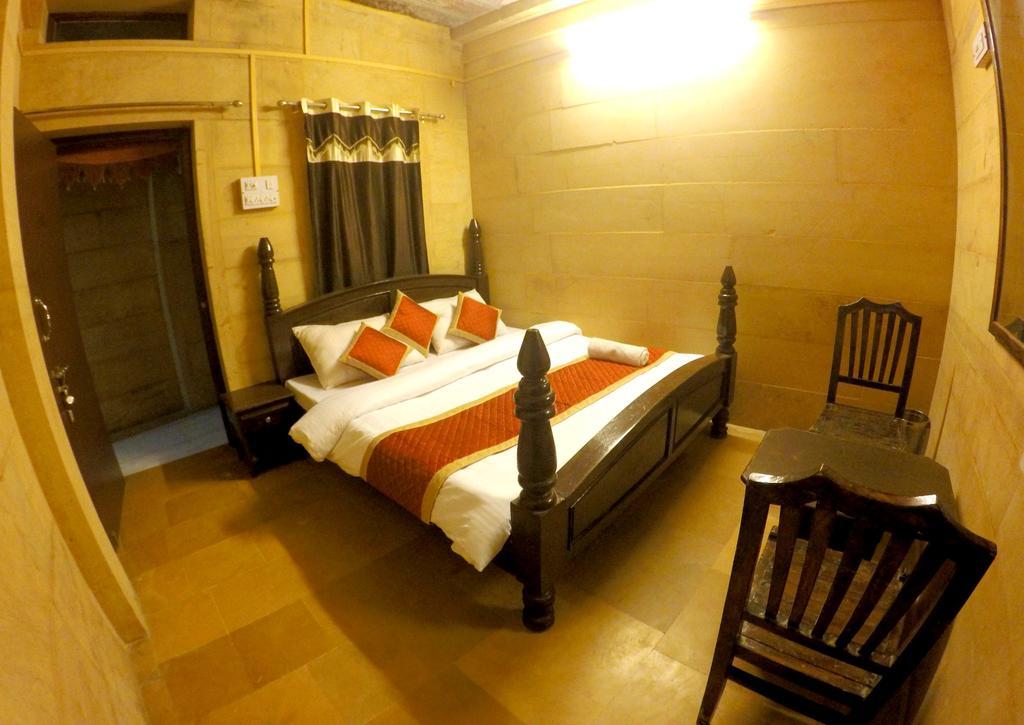 Hotel Fotiya Dzsaiszalmer Kültér fotó