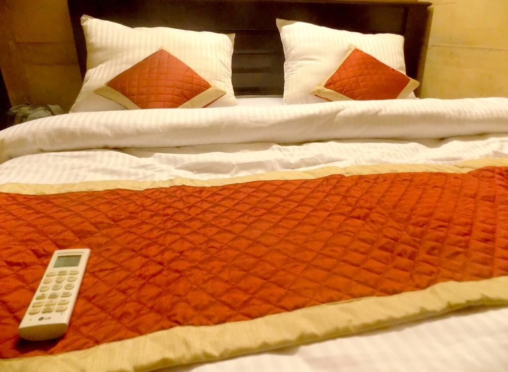 Hotel Fotiya Dzsaiszalmer Kültér fotó