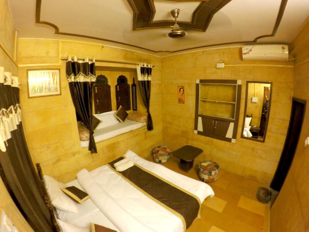 Hotel Fotiya Dzsaiszalmer Kültér fotó