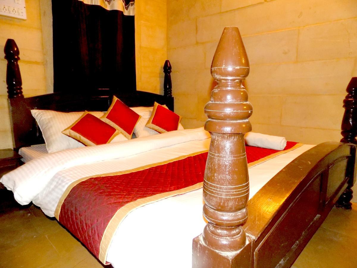 Hotel Fotiya Dzsaiszalmer Kültér fotó
